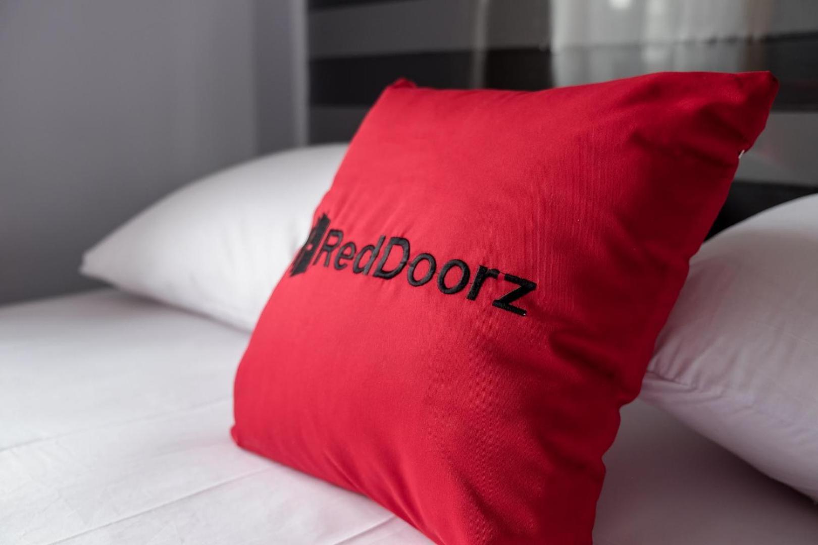 Reddoorz Near Supermall Karawaci 2 Tangerang Luaran gambar