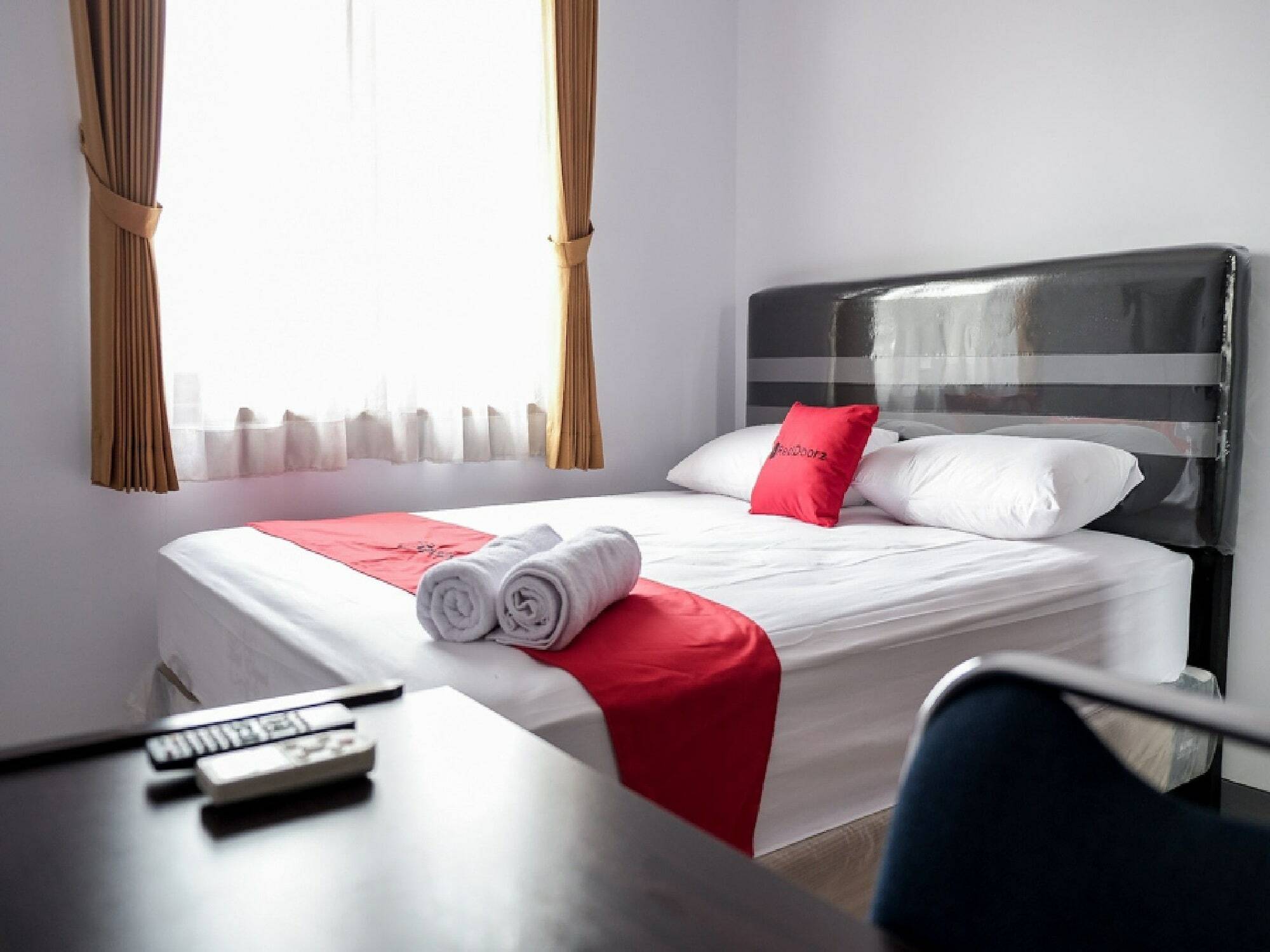 Reddoorz Near Supermall Karawaci 2 Tangerang Luaran gambar
