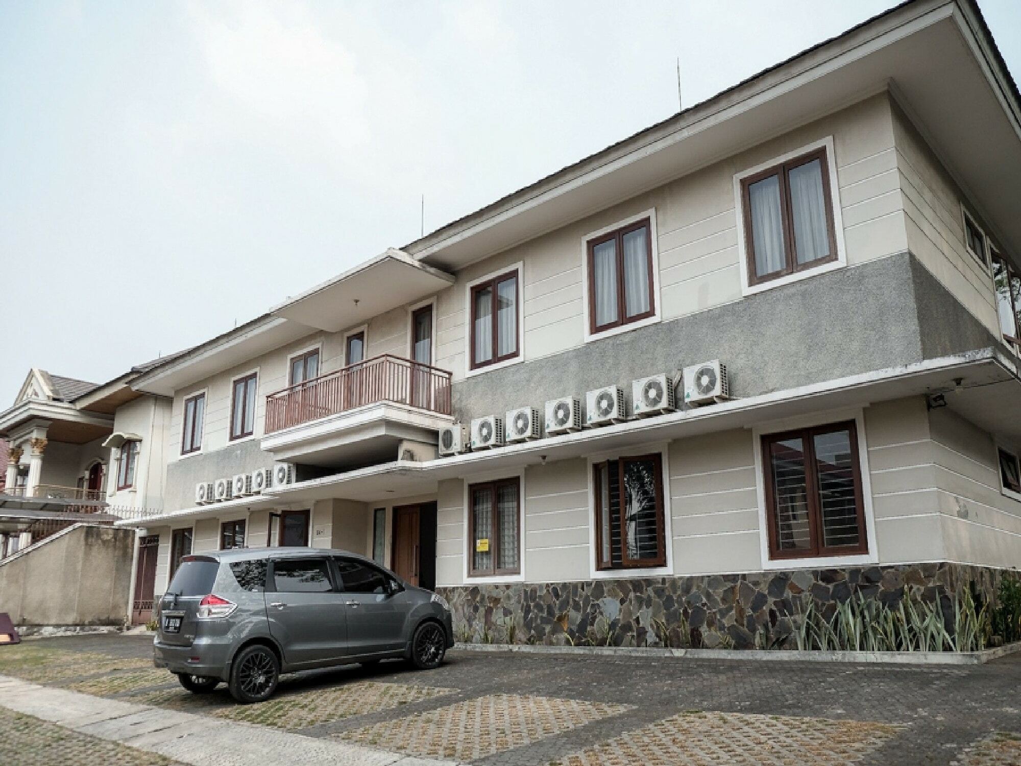 Reddoorz Near Supermall Karawaci 2 Tangerang Luaran gambar